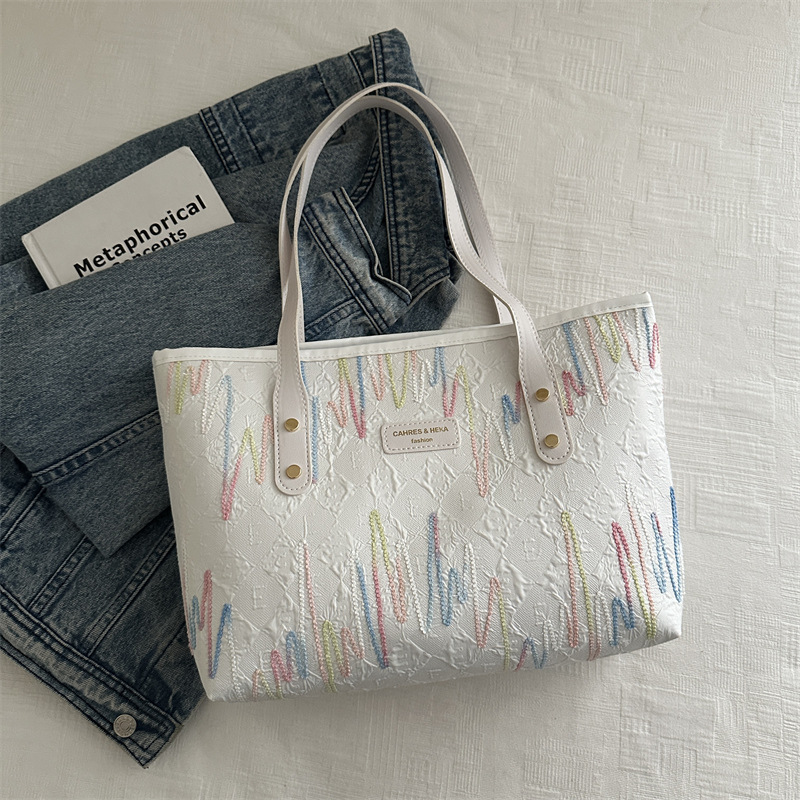 Bolsa de gran capacidad de viaje ocio para mujeres 2024 nueva moda para estudiantes universitarios en clase de hombro único bordado rayas bolsa de mano