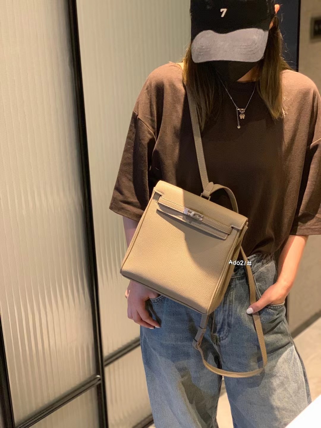 Ba lô nữ Quảng Châu đa năng dung tích lớn khóa cài thời trang — Màu đen, Màu caramel, Màu xám, Voi xám chi tiết 8