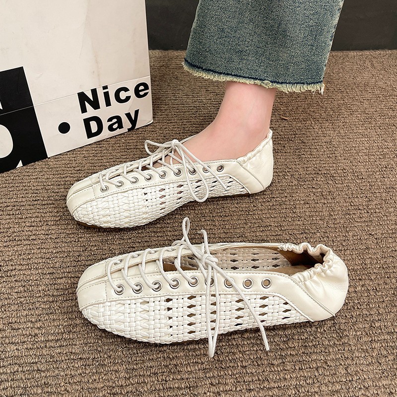 Zapatos franceses de tejido hueco transpirables de correa cruzada para mujeres 2026 nuevos zapatos de mujer de verano cómodos y planos