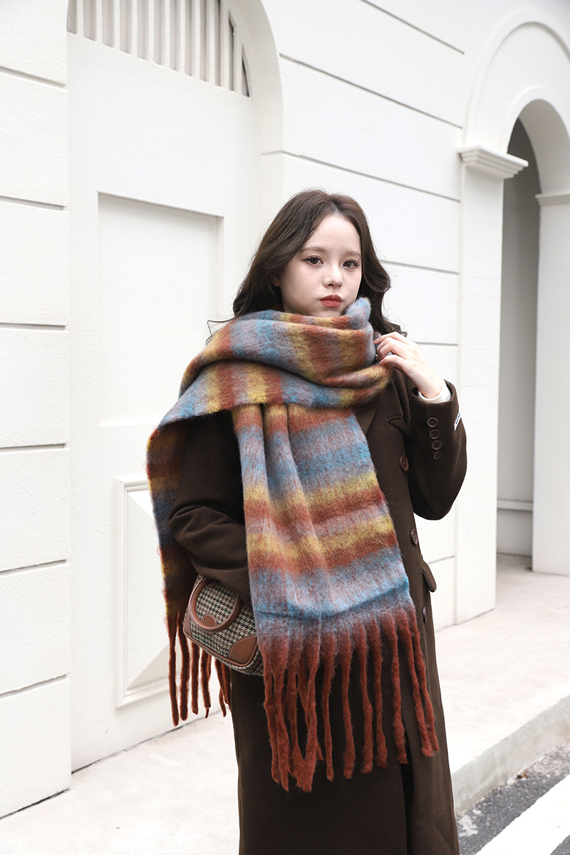 2024 autunno inverno nuova atmosfera sciarpa spessa in mohair, calore di alta qualità, cappotto versatile da uomo e da donna con strisce_voghion.com