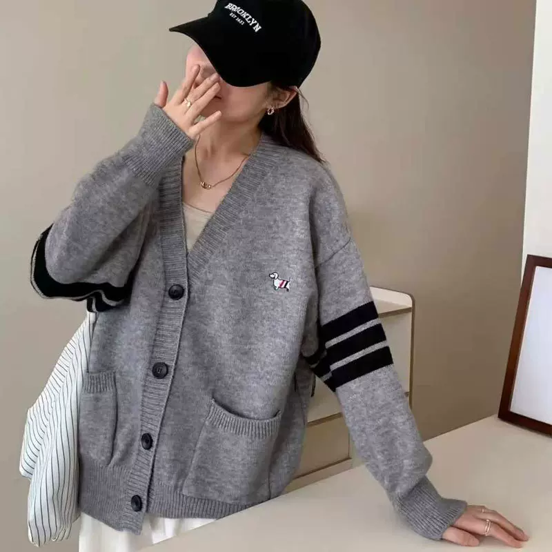秋装新款针织衫毛衣女慵懒风宽松百搭V领外套撞色显瘦开衫上衣潮