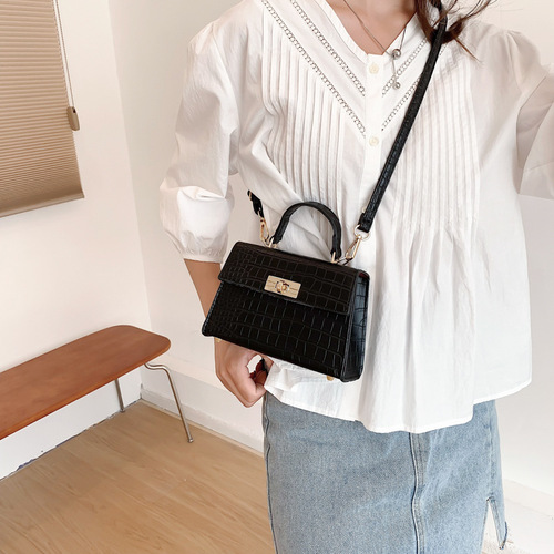 Retro small bag  autumn fashion shoulder bag crossbody bag women's bag simple western style portable small square bag