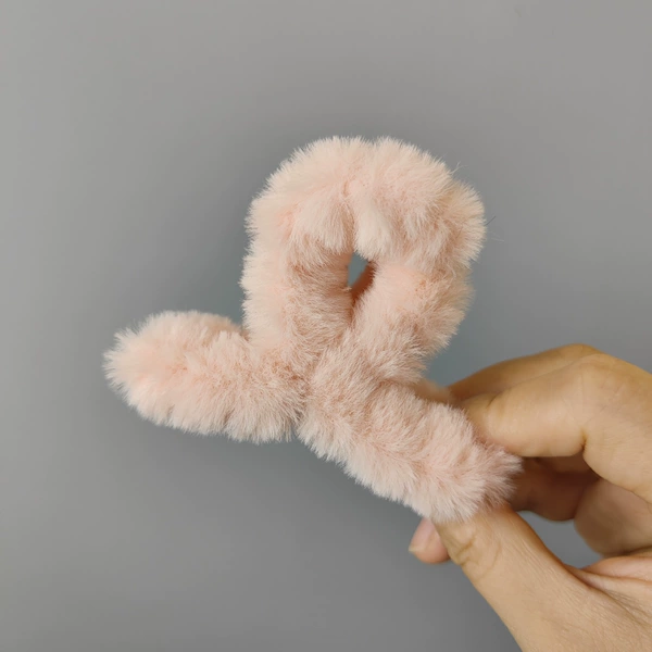[皮粉中号抓夹8cm]