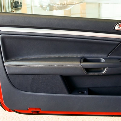 Sürətlər qutusu və əl tormozu başlıqları three-door model interior door panel leather