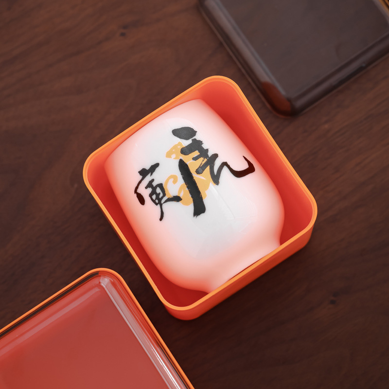 Taza de cerámica del zodiaco Taza de agua Taza mini una taza de regalo Taza de menú LOGO tallado Nombre