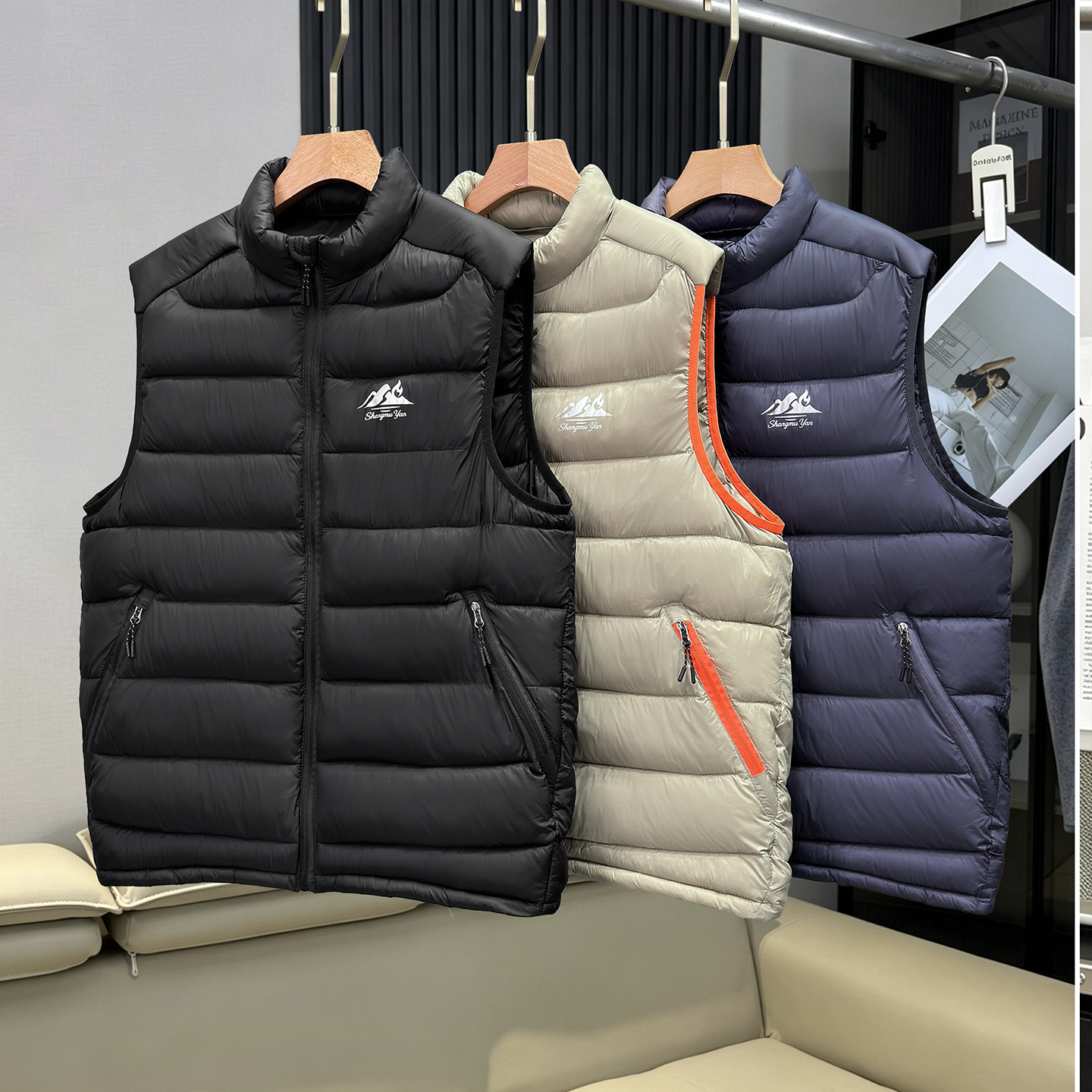 Autumn and winter trendy plus-size lightweight vest with multiple pockets, loose and casual, versatile, warm and comfortable for everyday wear