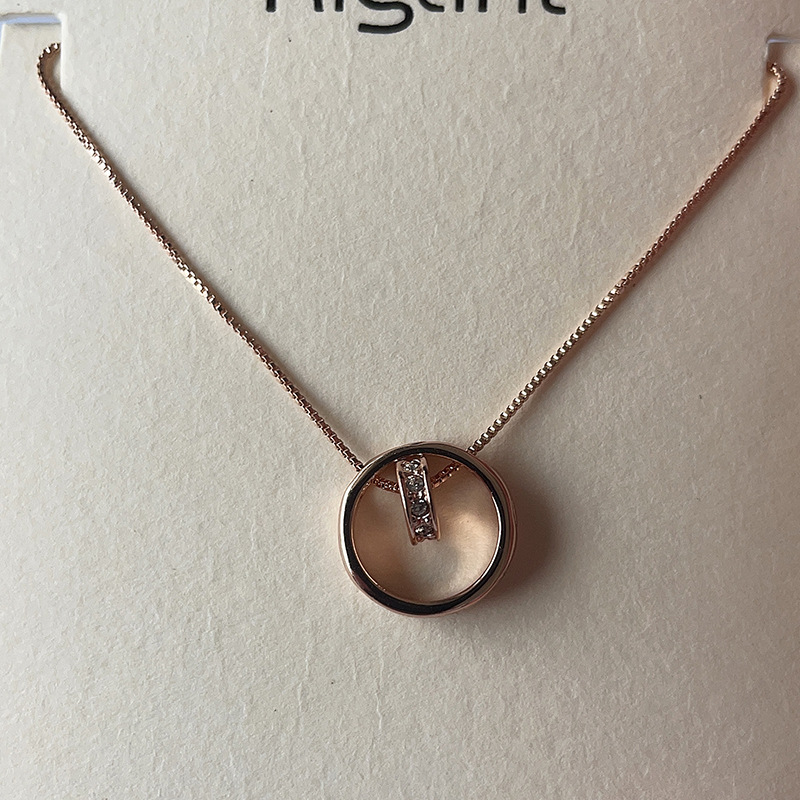 �¿�ʱ������˫Բ��Ů����������ͬ��ٴ���������������һ������