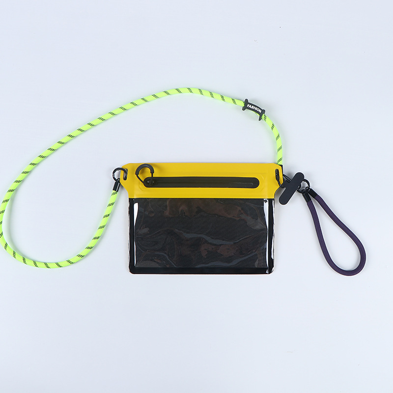 노란색과 검정색의 이중 색상 매칭