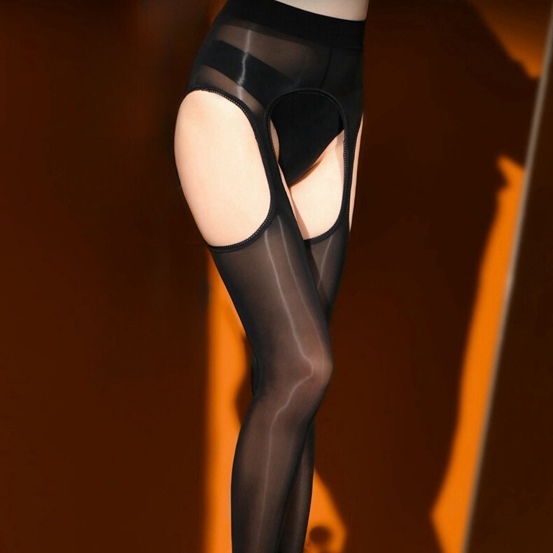 Horse oil sling integrated socks oil bright long black silk women's anti-hook silk pantyhose four-sided open thin reflective non-stripping Horse oil sling integrated socks oil bright long black silk women's anti-hook silk pantyhose four-sided open thin reflective non-stripping