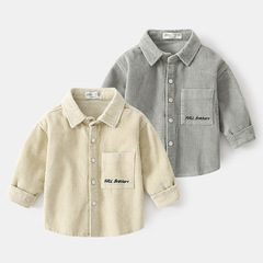 男の子子供服トップス 2025 秋の新作ボーイズレターコーデュロイ長袖シャツ子供用ジャケット