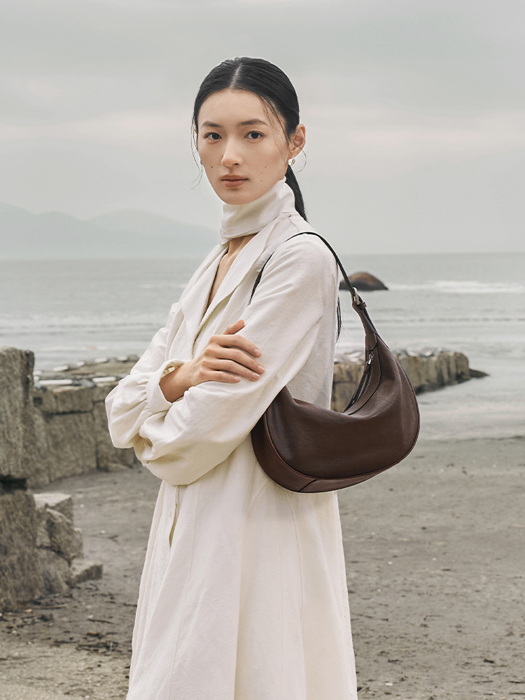 New Hot-Selling Cross-Border Vegetable Tanned Leather Crescent Hobo Bag Retro Genuine Leather Shoulder Underarm Bag Women's Versatile Crossbody Bag - Thumbnail 7