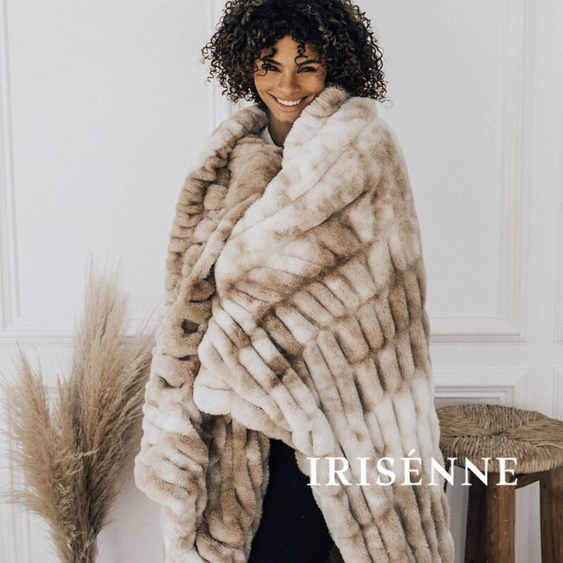 "Iris Pie" Autumn and Winter Tie-Dye Imitation Rabbit Plush Blanket, Super Soft Nap Leisure Blanket, Simple Sofa Blanket, Light Luxury Blanket "Iris Pie" Autumn and Winter Tie-Dye Imitation Rabbit Plush Blanket, Super Soft Nap Leisure Blanket, Simple Sofa Blanket, Light Luxury Blanket