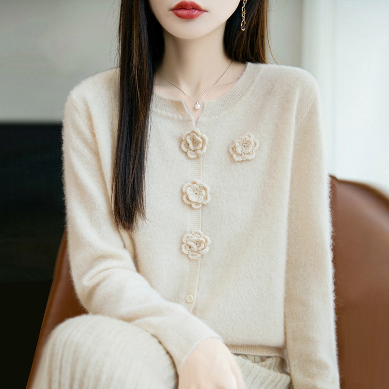 100羊毛衫女式圆领针织开衫四朵玫瑰花手工钩花长袖毛衣外套衫|undefined