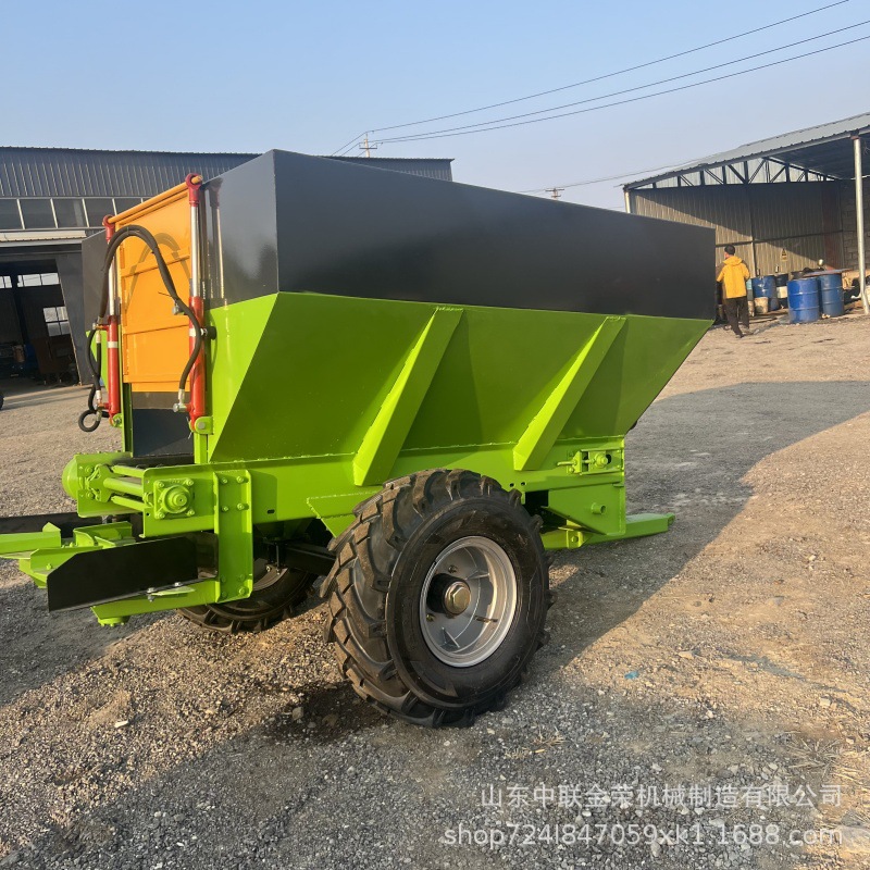 牵引式全自动撒粪车大棚果园拖挂式施肥车农用撒肥机干湿两用抛粪