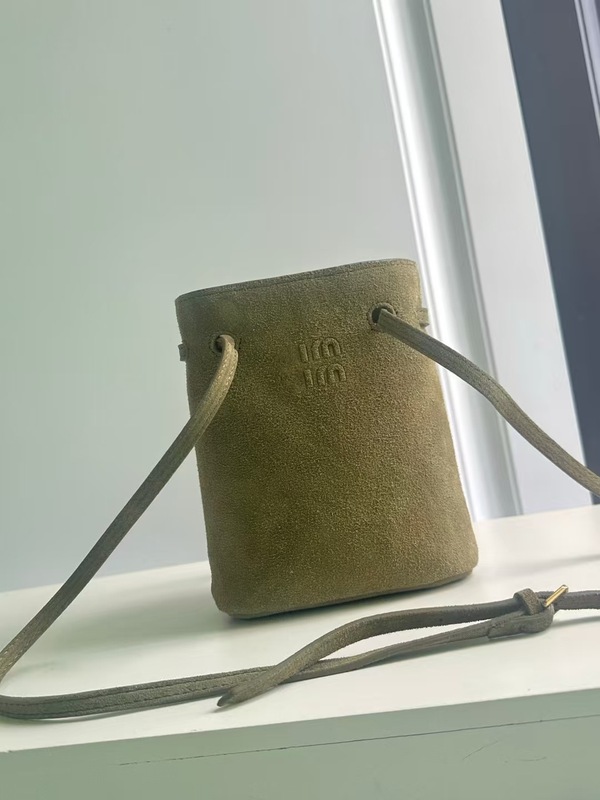 新款时尚百搭油蜡皮迷你抽绳水桶包小福袋手提单肩斜挎包手机包|undefined