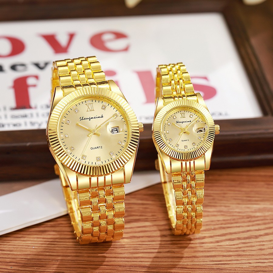 Reloj de pareja transfronterizo para hombre dorado negocio temperamento retro pareja para hombre cinturón de acero aleación reloj de cuarzo de moda de todo fósforo