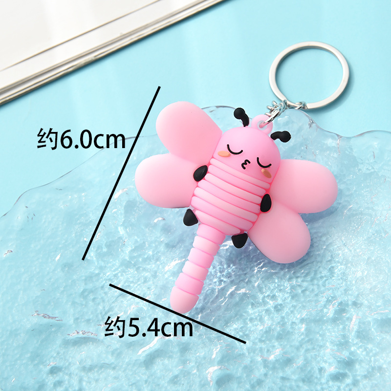 Dibujos animados flexible pegamento tridimensional libélula abeja llavero lindo oruga de siete estrellas mariquita muñeca llavero colgante