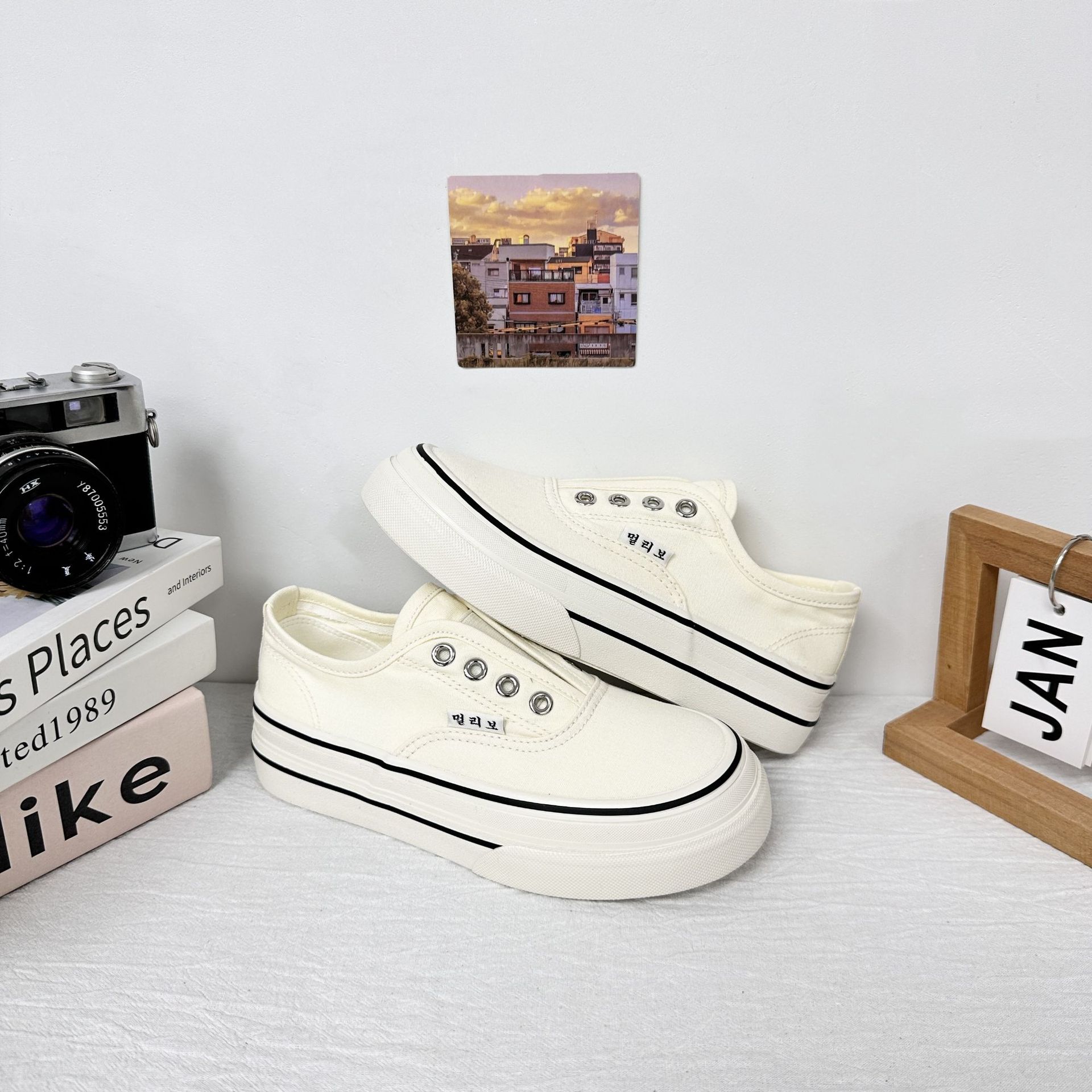 Zapatos de lona de suela gruesa casuales de onda lejana para mujer 2025 nuevos zapatos blancos de todo fósforo de primavera image 9