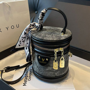 Shoulder bag, fashionable one-shoulder bag, french style, high-quality style, city style