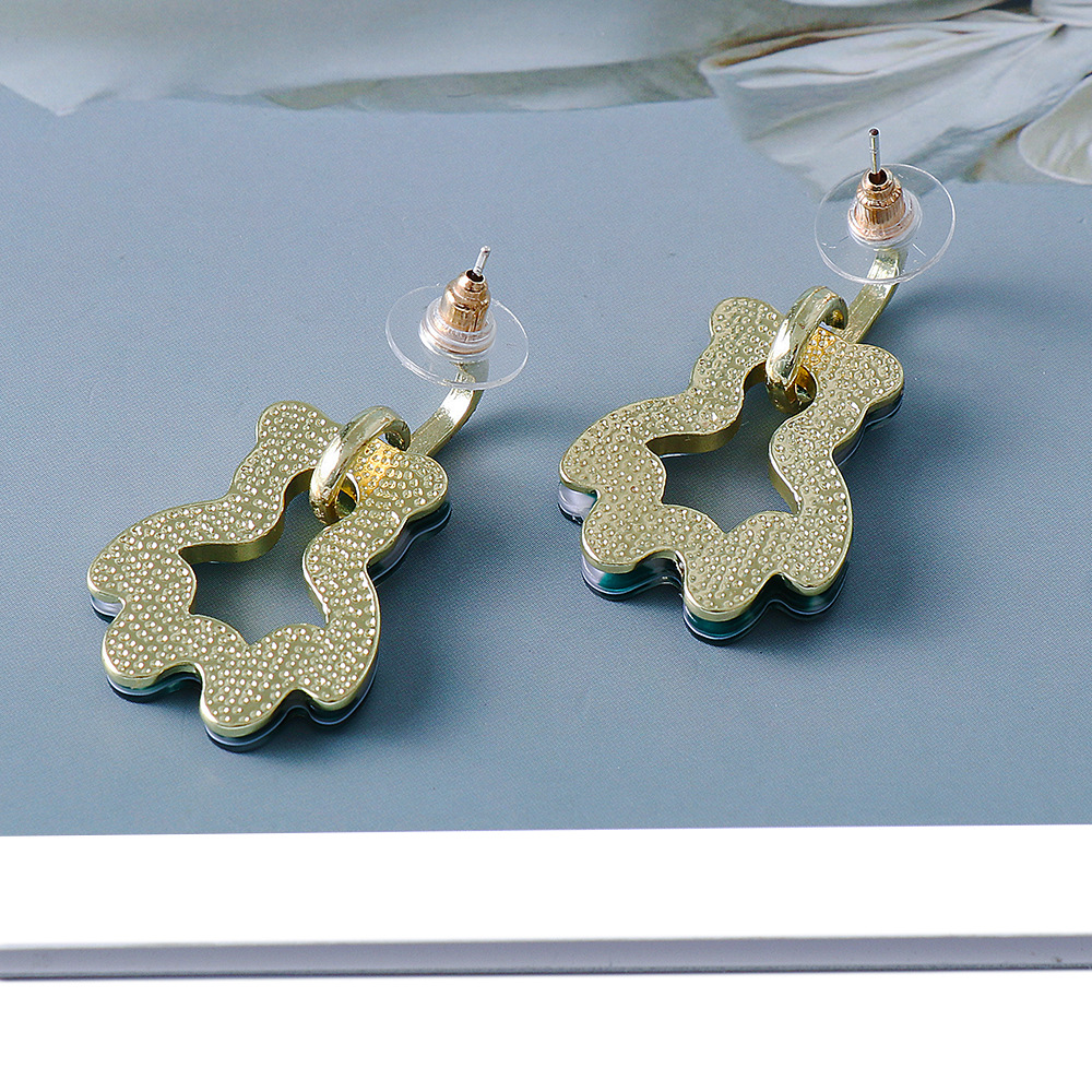 New Korean Cute Cartoon Bear Green White Plaid Earrings Acrylic Earrings Ear Jewelry display picture 6