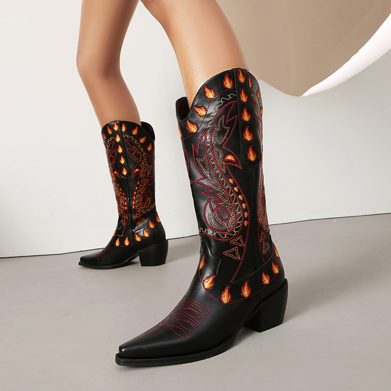 40-43 Autumn and Winter Export Cross-Border Large Size Women's Boots Western Online Embroidered Thick Heel Pointed Toe High Boots Z517