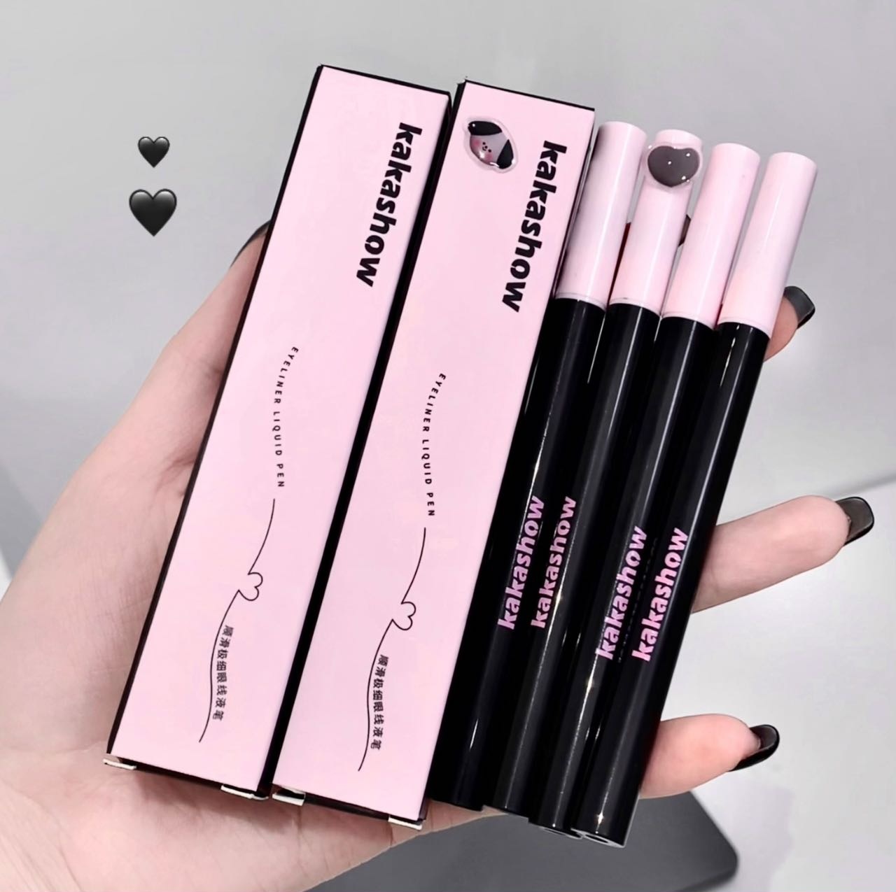 kakashow Smooth Ultra-fine eyeliner Liquid is smooth, waterproof, sweat-proof and does not smudge. It is suitable for beginners to naturally lower their eyelashes undefined