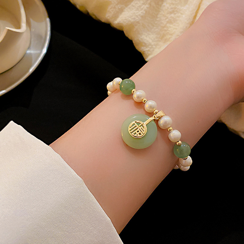 Korean Chinese style fashion freshwater pearl jade bracelet hand jewelry female wholesalepicture2