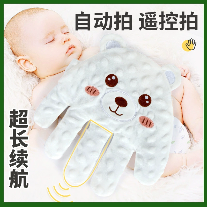 Ребенок снимает и спит, успокаивает ладонь