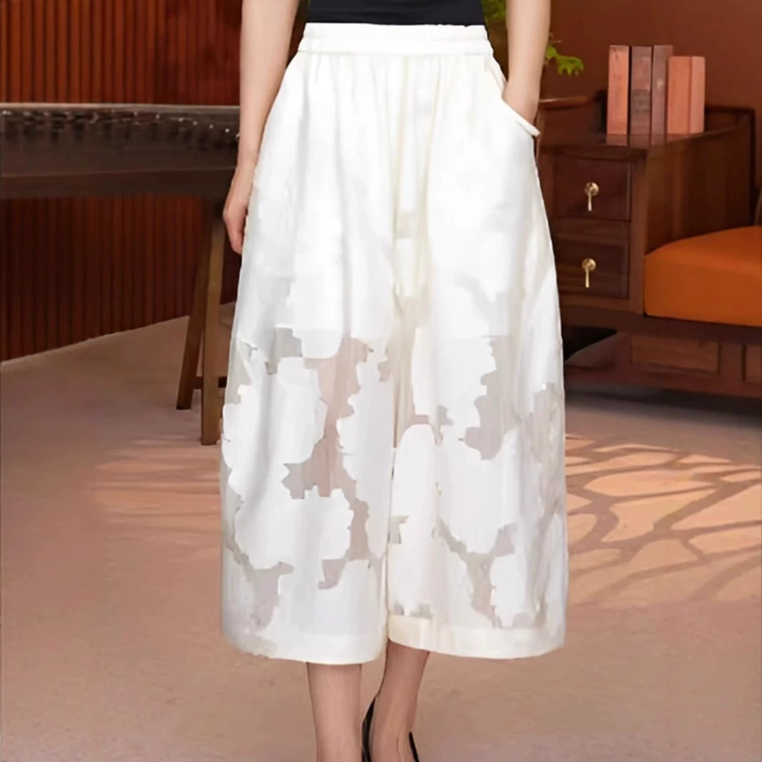 Лето 2025, новые утягивающие вышитые брюки в китайском стиле, универсальные широкие брюки больших размеров с ретро-рисунком, повседневные укороченные брюки с высокой талией