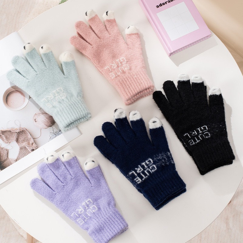 Winter Warm Bean Fish Gloves For Female Winter Students Writing In Class Cute Anti Pilling Touchscreen Gloves_maomaolike.com