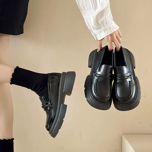 Spring and Autumn Small Leather Shoes for Students, Women's Shoes, French Retro Loafers, Chunky Heel Single Shoes, Mary Jane Shoes, Casual Leather Shoes