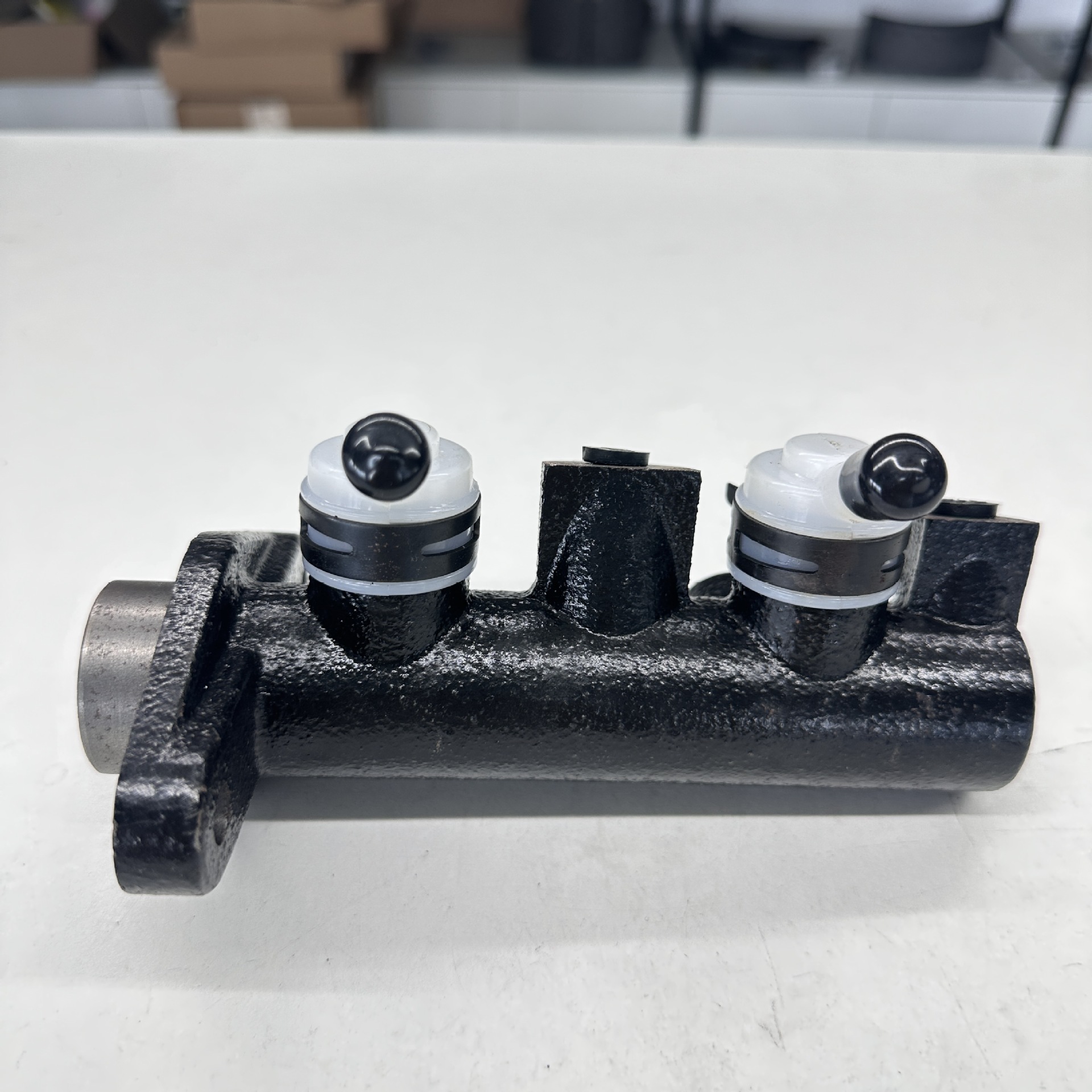 Suitable for Mitsubishi L300 1991-2003 Brake Master Cylinder Brake Master Cylinder Mb407063