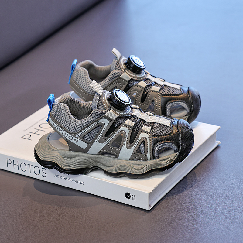 Sandalias para niños Baotou 2026 verano nuevo estilo de moda infantil zapatos casuales de botón giratorio para niños mayores zapatos de botón único image 7