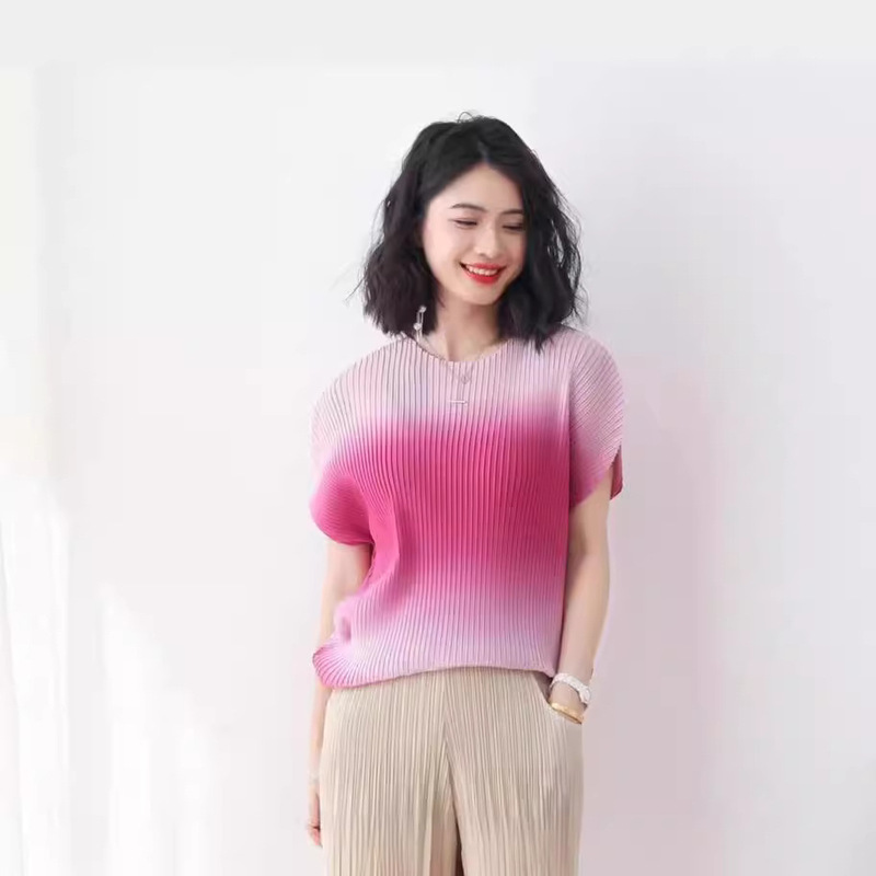 Pleated 2023 Printed Summer Apple Shirt Fashionable Loose Large Size Top Fashionable Age Reduction and Slimming Wholesale