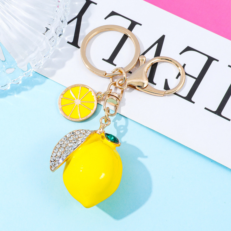 Diamond Lemon Keychain, Creative Fruit-Shaped Pendant, Fashionable Metal Keychain Bag Decoration Pendant