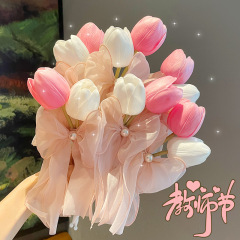 教師の日のプレゼントのチューリップの花のシミュレーションの花は女性の先生の創意的な贈り物を送ります。
