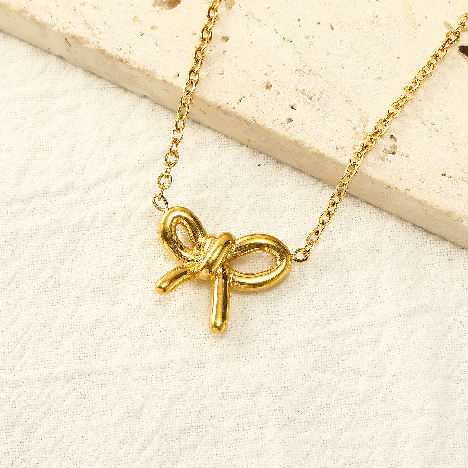 1 Piece Quantity Titanium Steel Vintage Style Bow Knot Plating Pendant Necklace