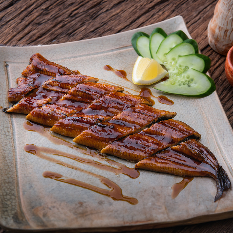 Eel Puyaki eel Japanese charcoal roast fresh heating instant rice sushi can be commercial eel network red roast eel gifts