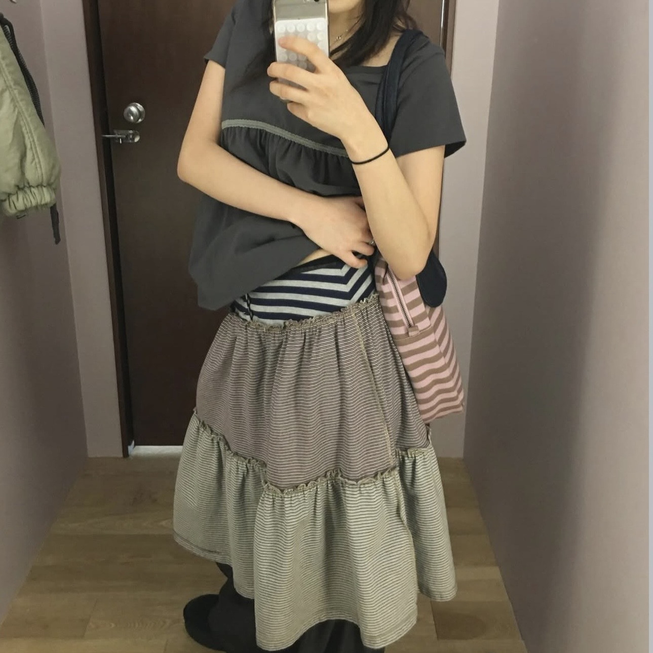 补/宽细条纹拼接撞色半身裙休闲百搭小众设计款短裙