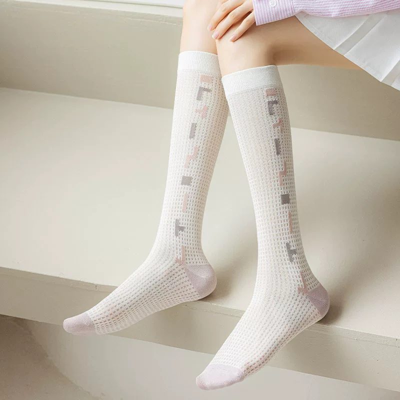Плавный сезон breathable белые летние knee socks