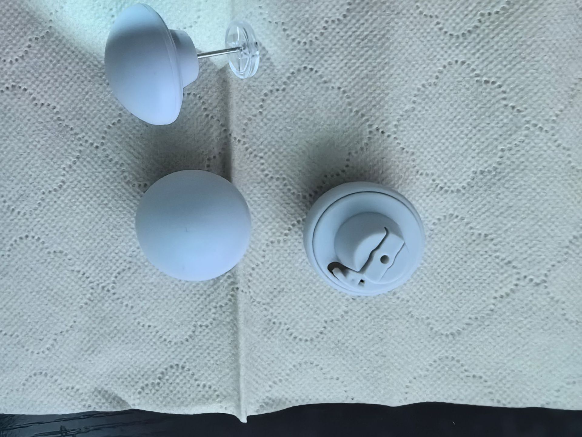 1 пластиковая Грибовидная головка серая (с пластиковыми гвоздями)