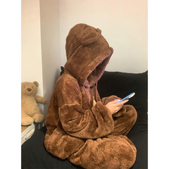 可爱小熊珊瑚绒睡衣女2025冬季大码保暖加厚加绒连帽外套家居套装