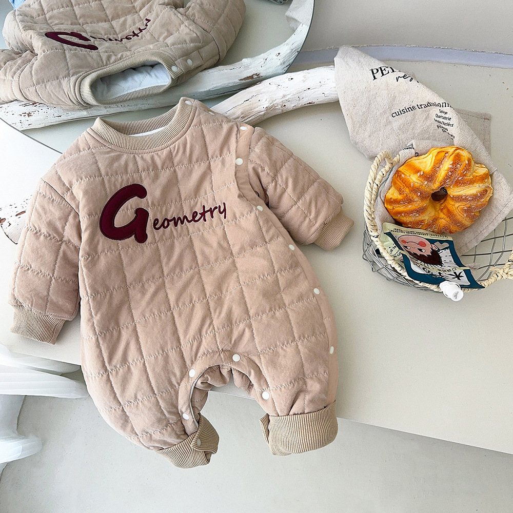 2024 otoño e invierno nuevo producto bebé mono acolchado algodón tesoro para hombre fuera chaqueta acolchada recién nacido versión coreana de mamelucos cálidos acolchados