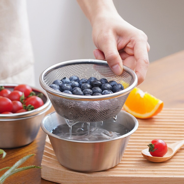 Siyue Mini Stainless Steel Drain Basket Household Fruit Washing Basket Small Basin Kitchen Leaking Water Filter Basket New Style Siyue Mini Stainless Steel Drain Basket Household Fruit Washing Basket Small Basin Kitchen Leaking Water Filter Basket New Style