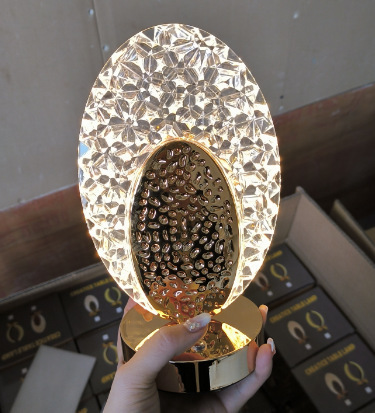 공작 깃털 높이: 22.5cm 직경: 10cm