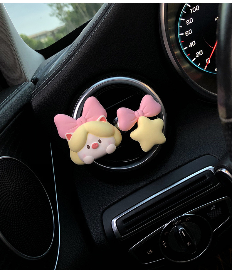 Retro pig Princess car aromatherapy car air outlet perfume decoration fragrance Stone car interior decoration accessories ladies