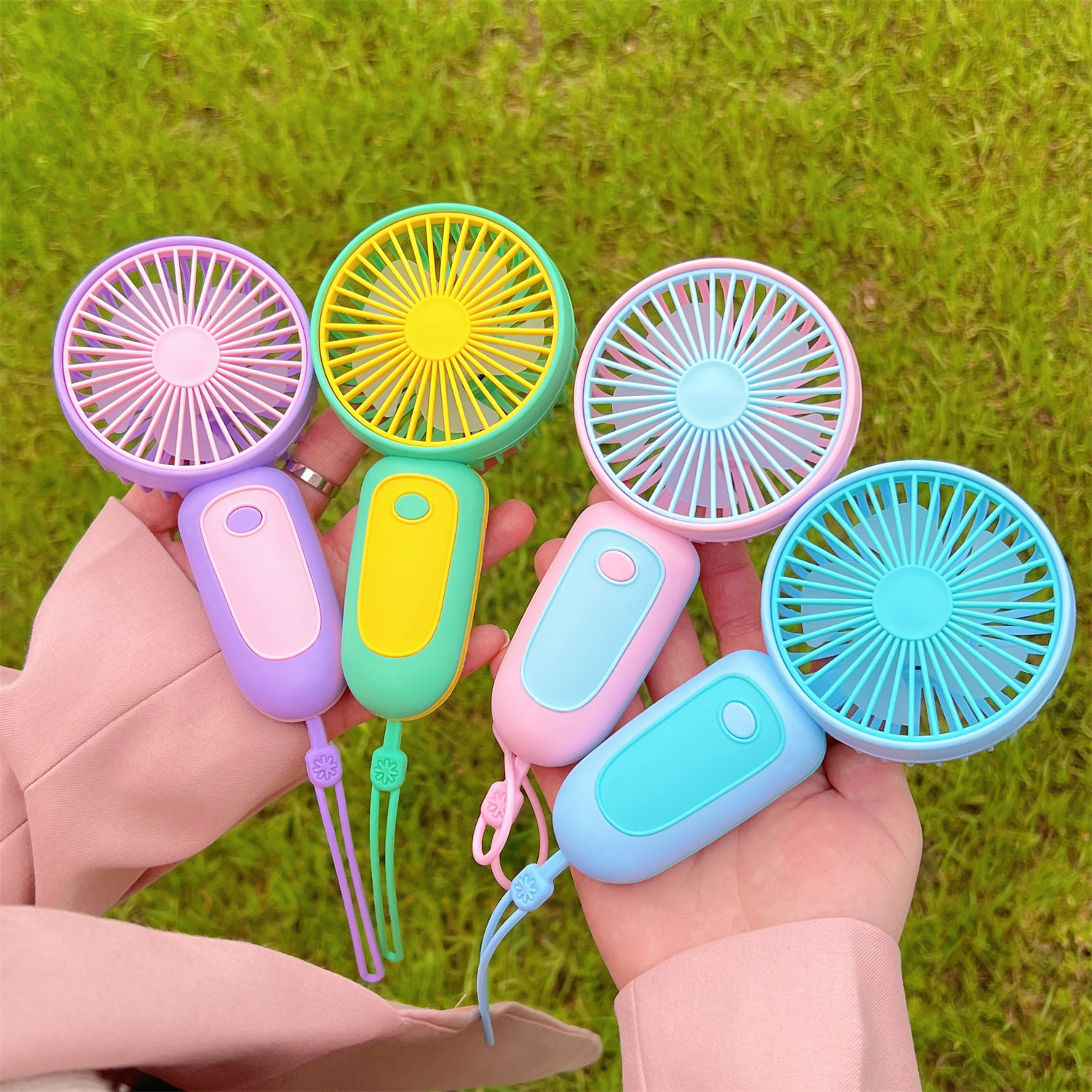 150g Weight Cute Solid Color Plastic Fan