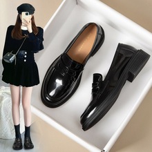 ZHR�t�t�ٴ��ЬŮ2024�¿�Ӣ��СƤЬ��һ�_�ő���Ь�ӕr��ŮЬ