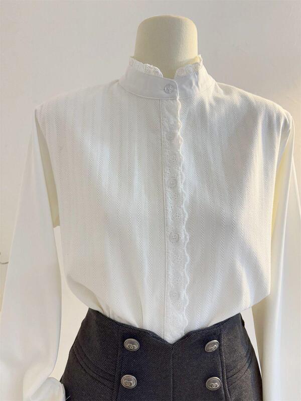 Lace-trimmed, stand-up collar, white long-sleeved shirt for women, 2026 spring/autumn collection, fleece-lined and thickened, French-style inner layer/base shirt