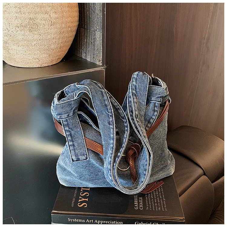 Bolso retro de gran capacidad para mujeres 2026 nueva tendencia transfronteriza vaqueros de hombro mochila de viaje ocio bolsa de mano image 7
